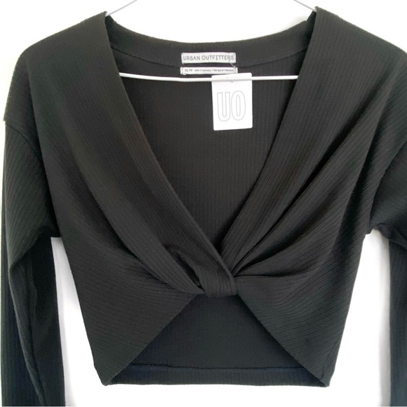 URBAN OUTFITTERS 90s Ribbed Charcoal Twisted Front Knot Crop Top w/ long sleeves - Picture 2 of 5